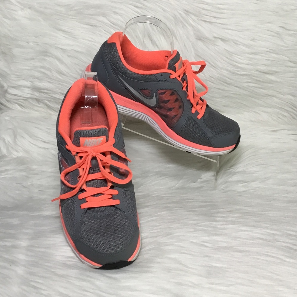 Nike Womens Dual Fusion ST 3 running shoe, Gray/Coral, Womens 9.5/EUR 41